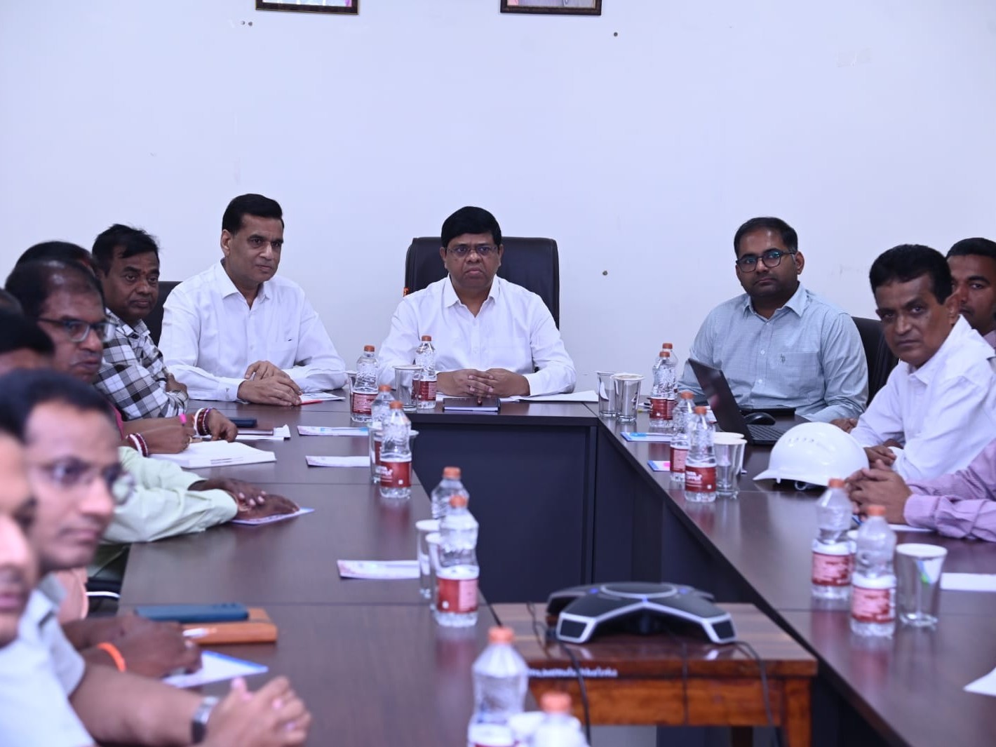 ‘యూరియా ఉత్పత్తి, సరఫరాలో విఘాతం లేకుండా చూడాలి’