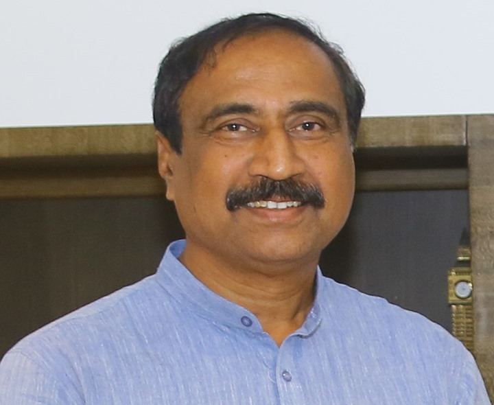 జీవన్ రెడ్డికి ప్యాకేజీ అందింది: సంజయ్