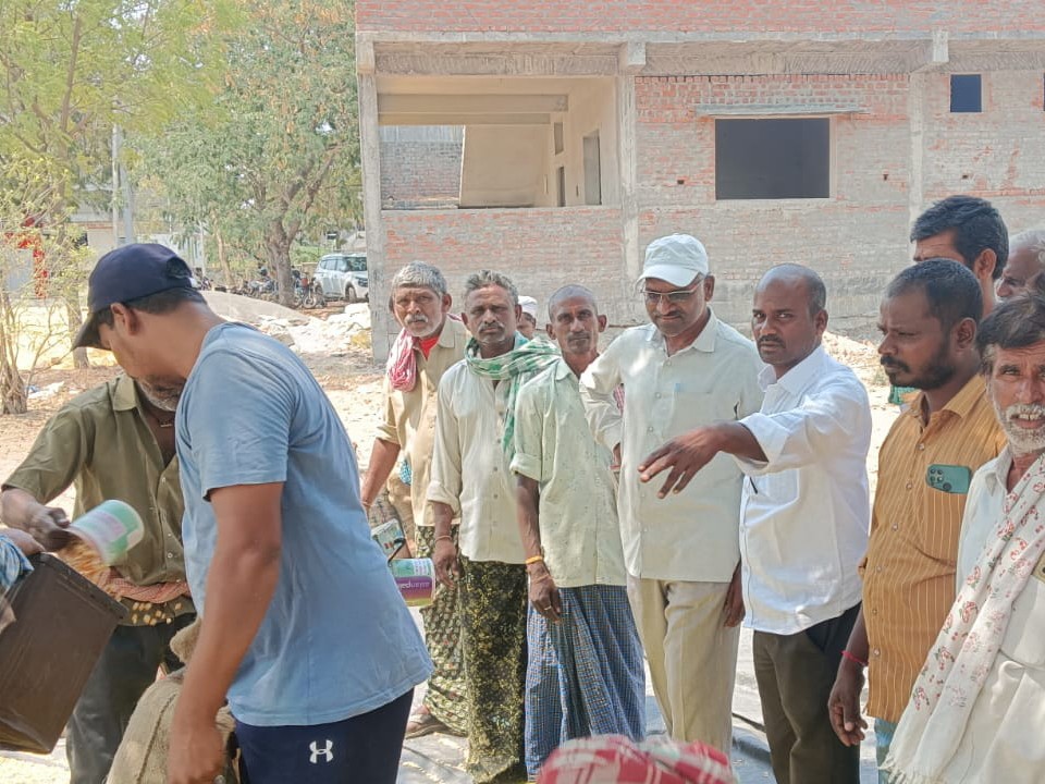 ‘అస్తవ్యస్తంగా మార్కెట్ యార్డ్’