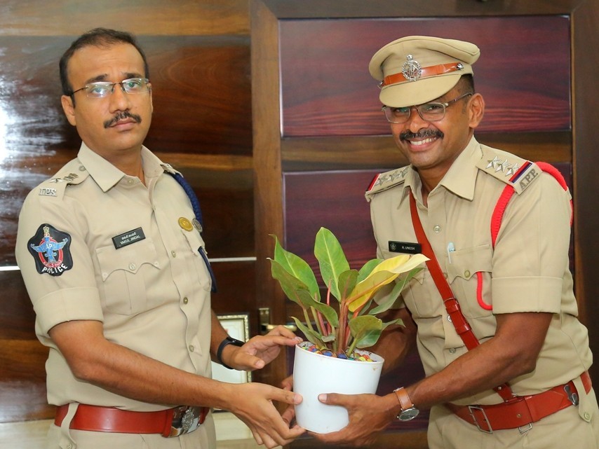 ఎస్పీను కలిసిన తాడికొండ నూతన సీఐ