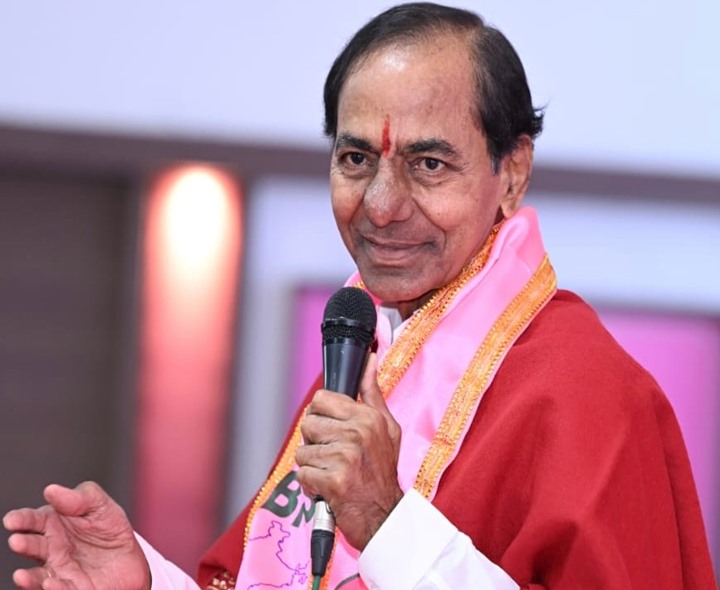 జగిత్యాల చేరుకున్న కేసీఆర్