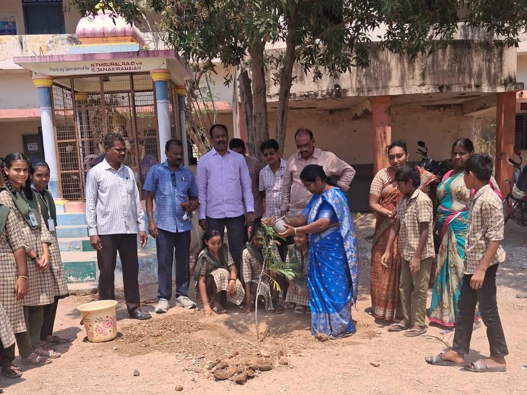 ‘పచ్చని చెట్లు ప్రగతికి మెట్లు’