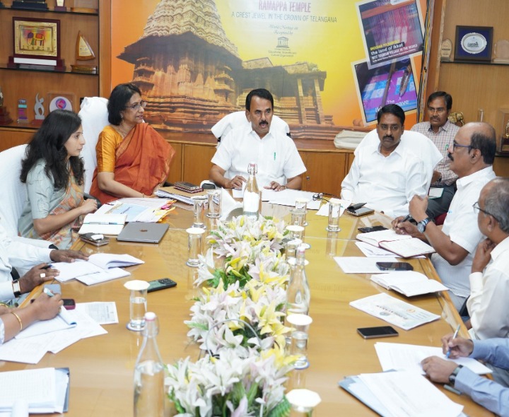 పురావస్తు, బుద్ధవనం ప్రాజెక్టులపై మంత్రి సమీక్ష