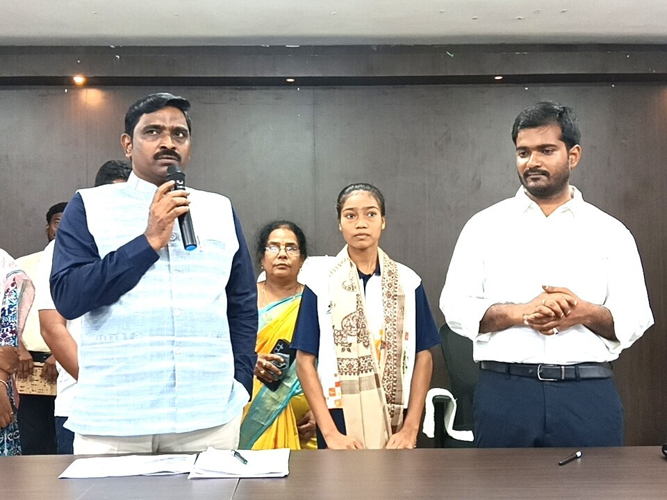 ‘జిల్లా పేరును మారుమ్రోగడం గొప్ప విశేషం’