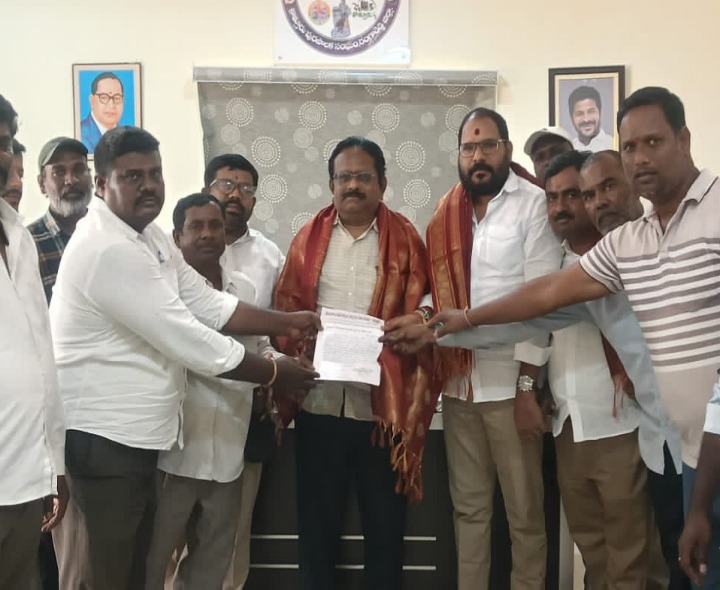 ‘ప్రతినెల 1వ తేదీన సెలవు దినంగా ప్రకటించాలి’