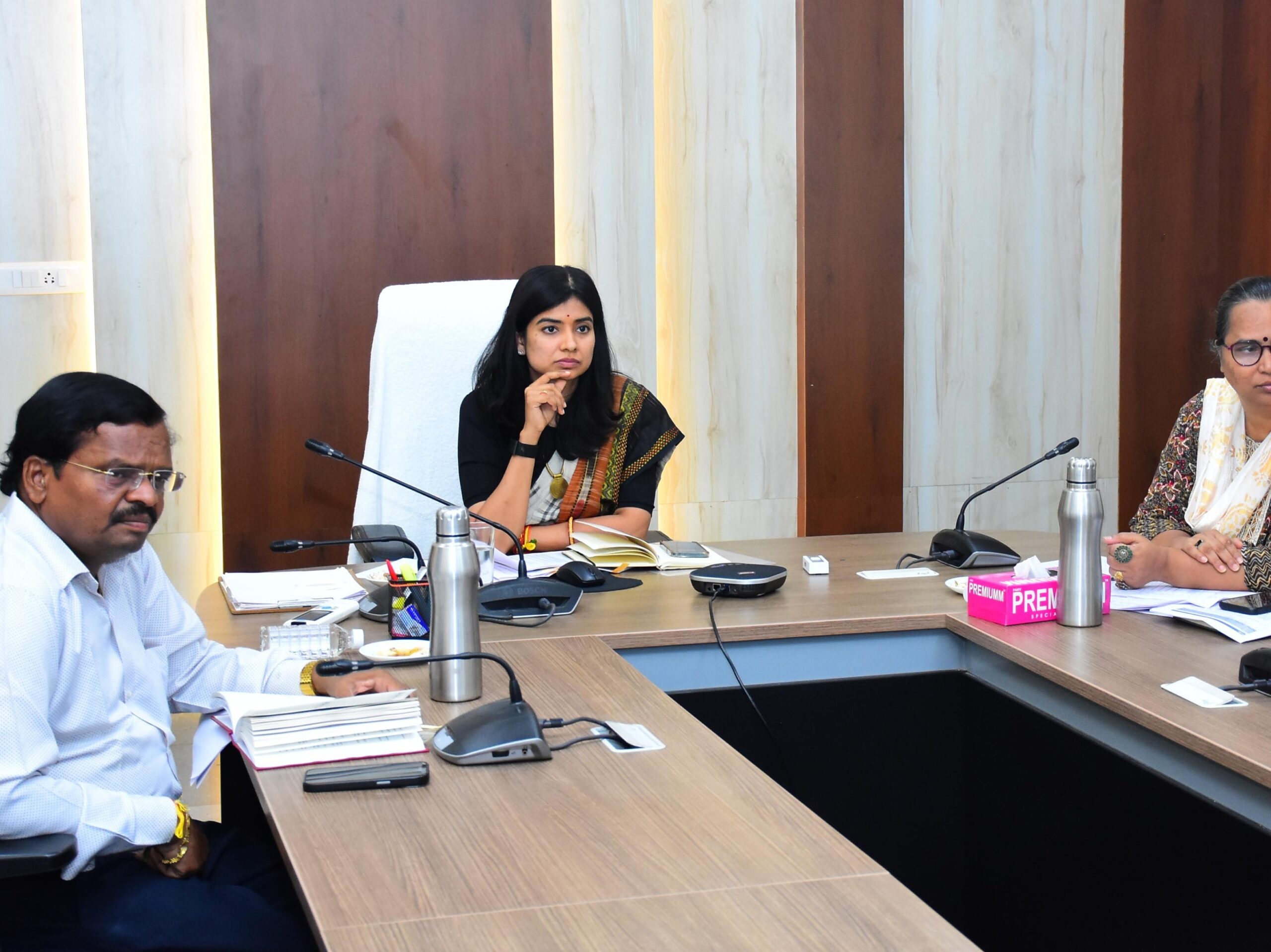 వీసీకి హాజరైన జిల్లా కలెక్టర్