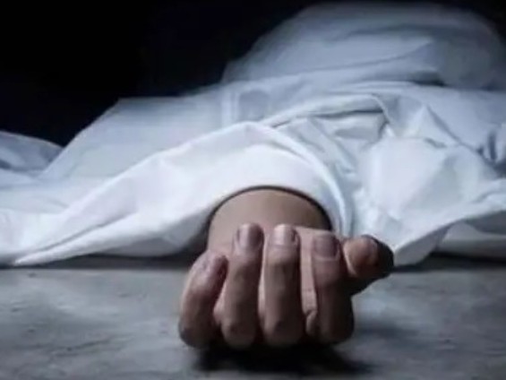 విషాదం.. దిగుడుబావిలో పడి వ్యక్తి మృతి