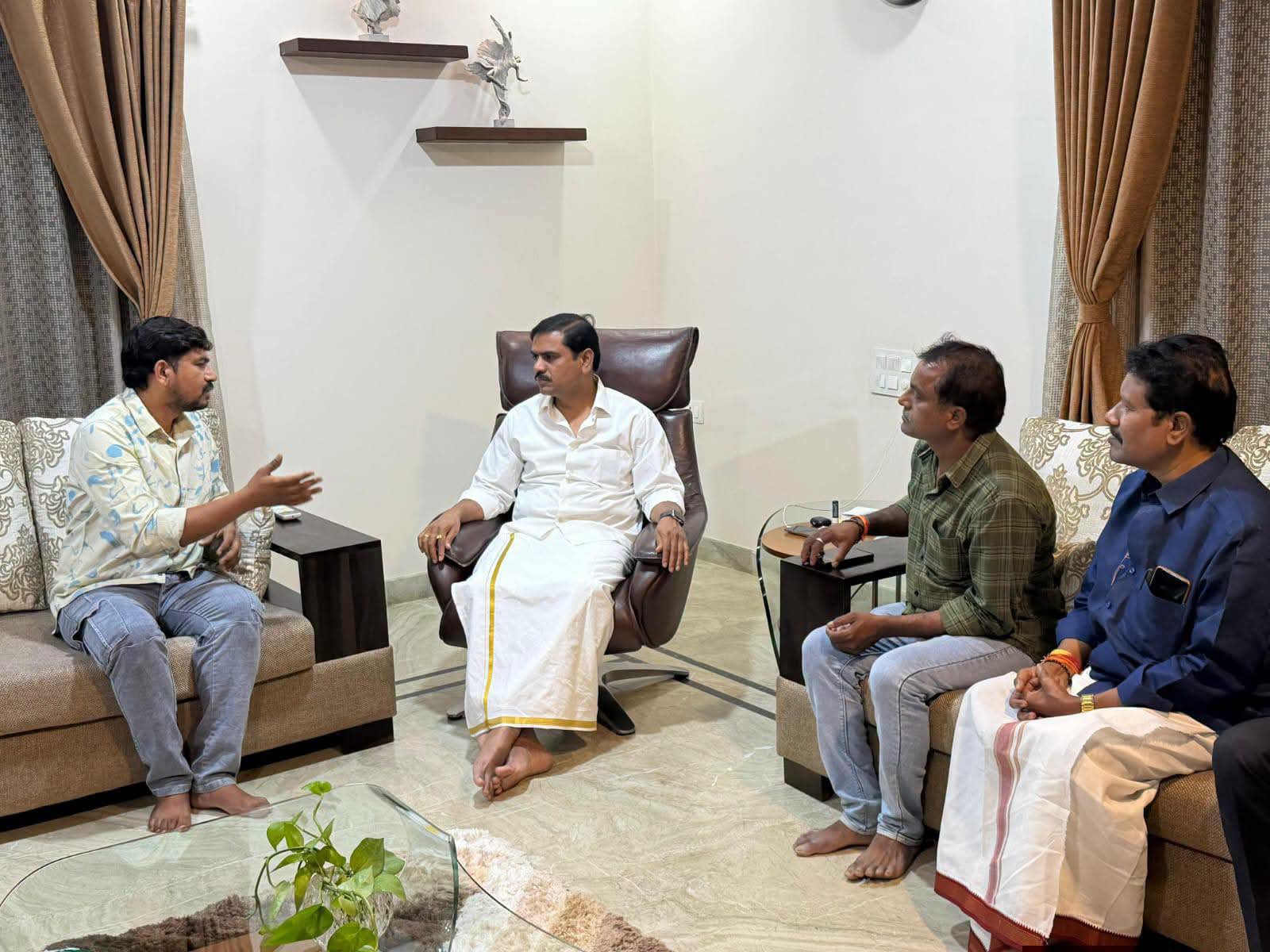 నాయి బ్రాహ్మణులకు విష్ణువర్ధన్ రెడ్డి భరోసా