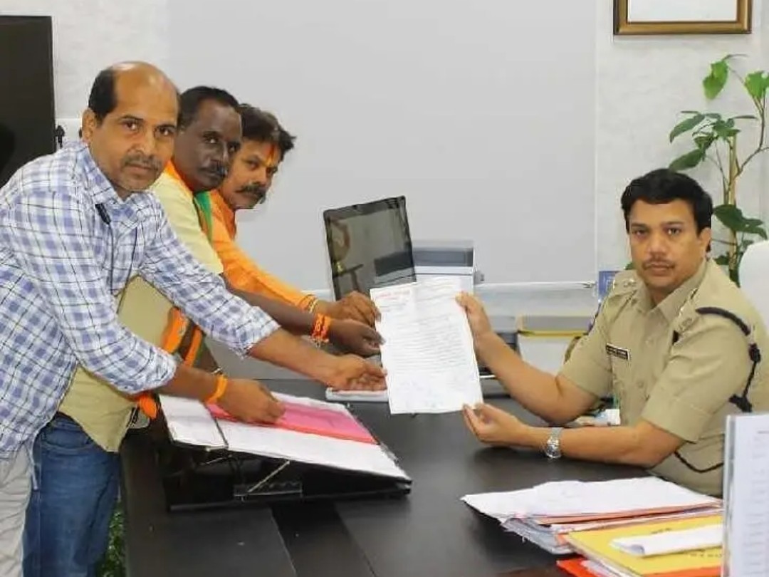 సినీ నటుడుపై చర్యలు తీసుకోవాలి: బీజేపీ