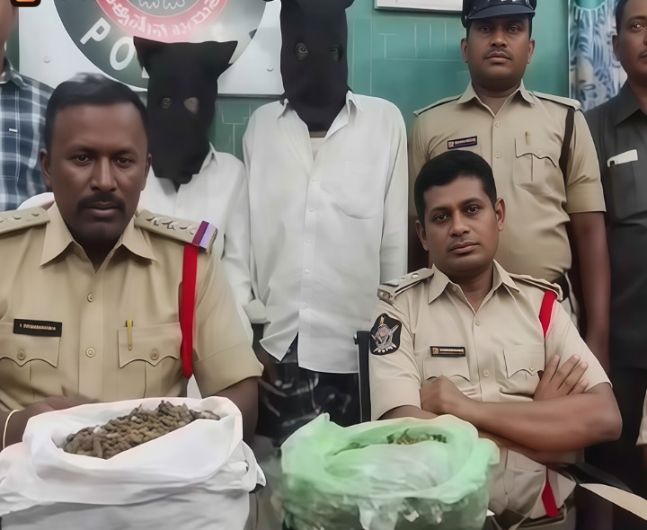 గంజాయి విక్రయిస్తున్న ఇద్దరు అరెస్ట్