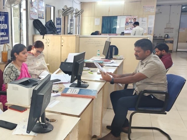 జిల్లాలో ఫీజులపై పర్యవేక్షణ కరువు.. DEO ఆఫీసులో తనిఖీలు