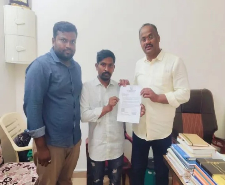 బాధిత కుటుంబానికి LOC పత్రం అందజేత