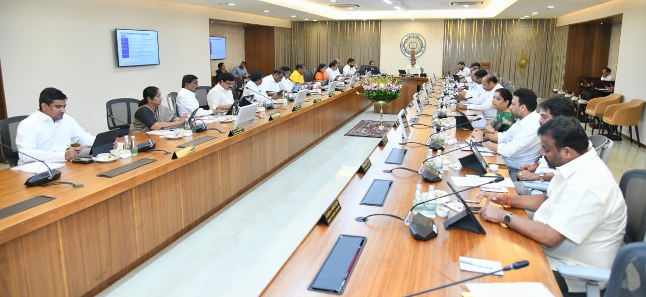 సింగపూర్ చేరుకున్న ఏపీ మంత్రుల బృందం