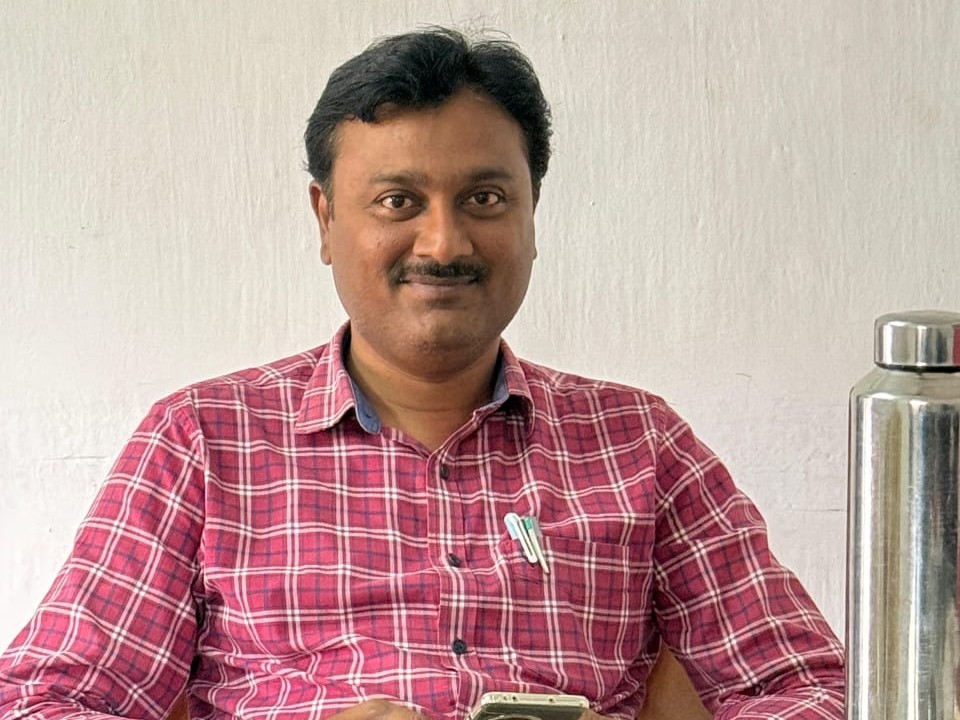 ‘యూరియా బుకింగ్‌కు మొబైల్ నంబర్ తప్పనిసరి’