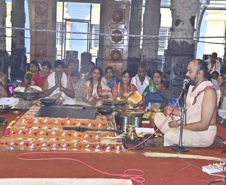 ఇంద్రకీలాద్రిపై పవన్ కళ్యాణ్ కోసం చండీయాగం