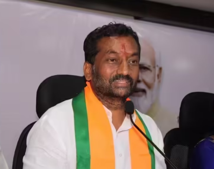 కాంగ్రెస్, బీఆర్ఎస్ ఒక్కటే: బీజేపీ ఎంపీ