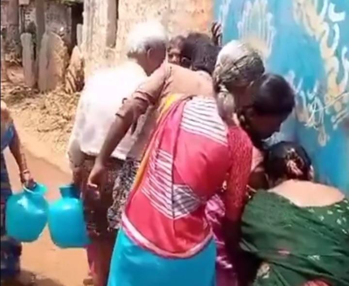 తాగునీటి వాటర్ ట్యాంకు వద్ద వాగ్వివాదం