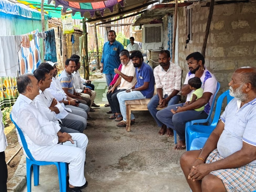 BRS నాయకున్ని పరామర్శించిన మాజీ ఎమ్మెల్యే