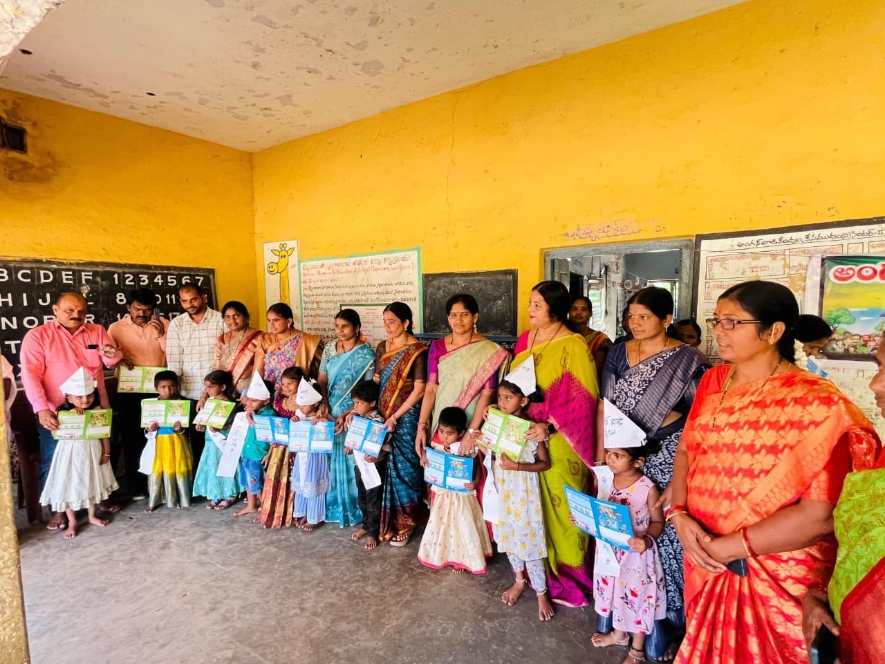 ప్రీ-ప్రైమరీ స్కూల్లో గ్రాడ్యుయేషన్ డే..