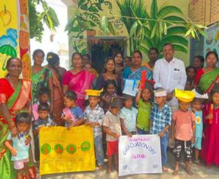 గూడూరు అంగన్‌వాడీలో గ్రాడ్యుయేషన్ డే