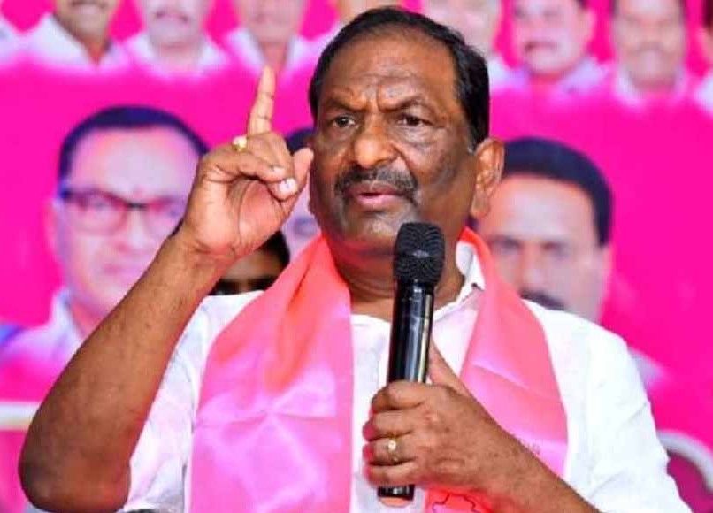 రేవంత్ రెడ్డిపై మాజీ మంత్రి ఫైర్