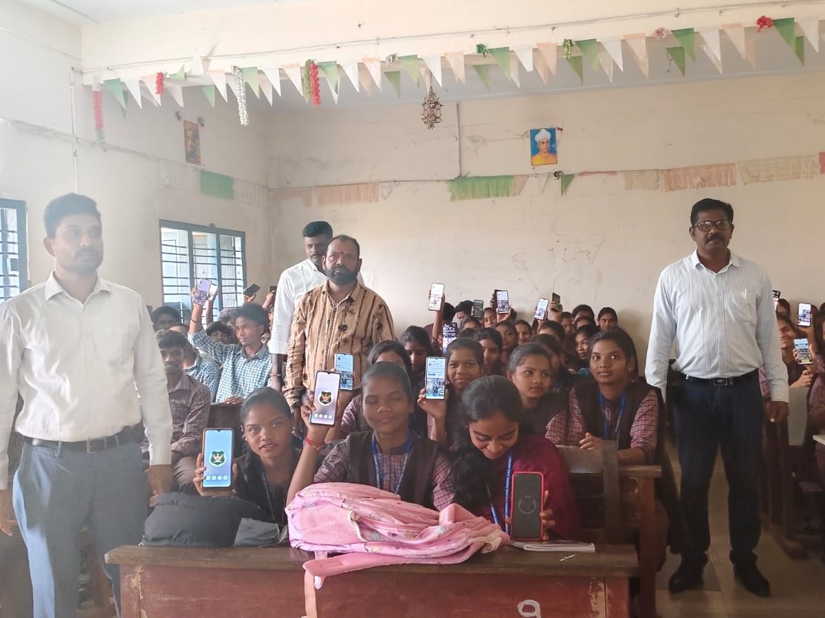 ‘గంజాయి, డ్రగ్స్‌కు దూరంగా ఉండాలి’