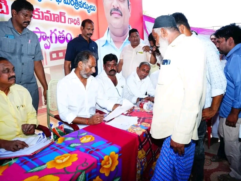 కాపు కమ్యూనిటీ హాల్ ప్రారంభించిన మంత్రి గొట్టిపాటి