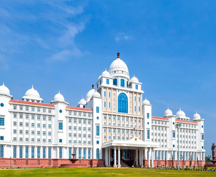 ఆర్టీసీ కార్మికులతో కొనసాగుతున్న చర్చలు