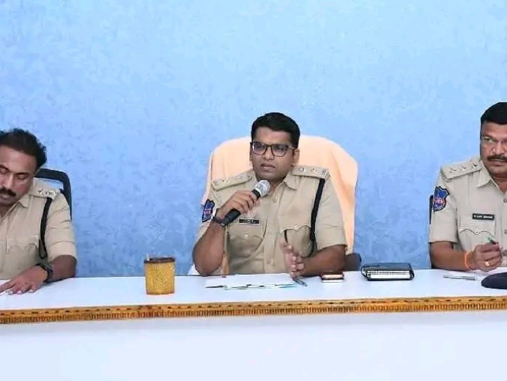 ప్రతి కేసులో పారదర్శకంగా విచారణ చేయాలి: ఎస్పీ