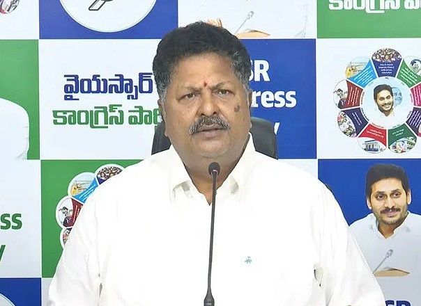 BREAKING: మాజీమంత్రికి నోటీసులు