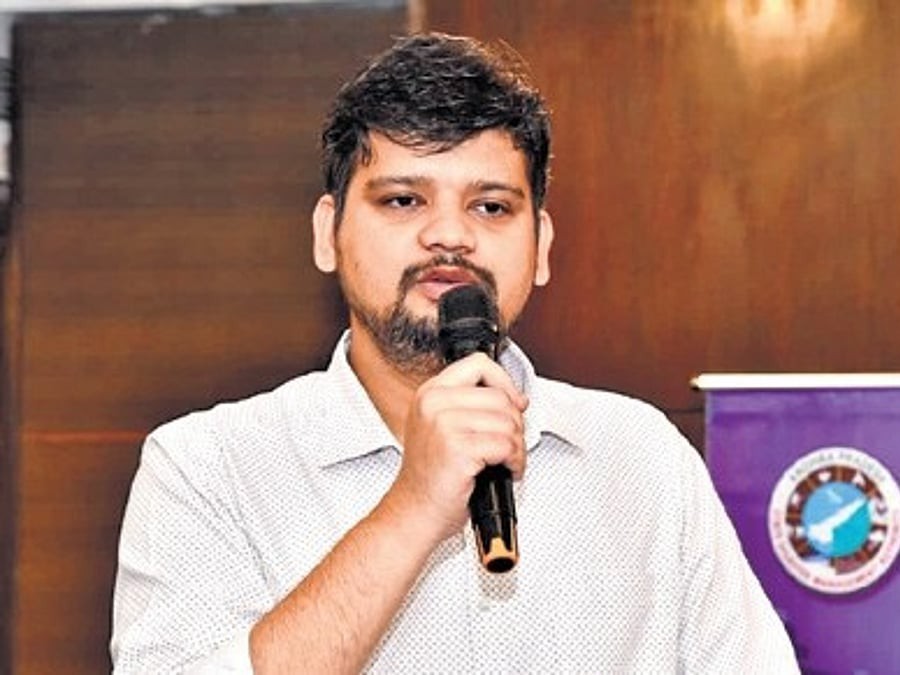 నేడు జిల్లాలో పిడుగులతో కూడిన వర్షాలు
