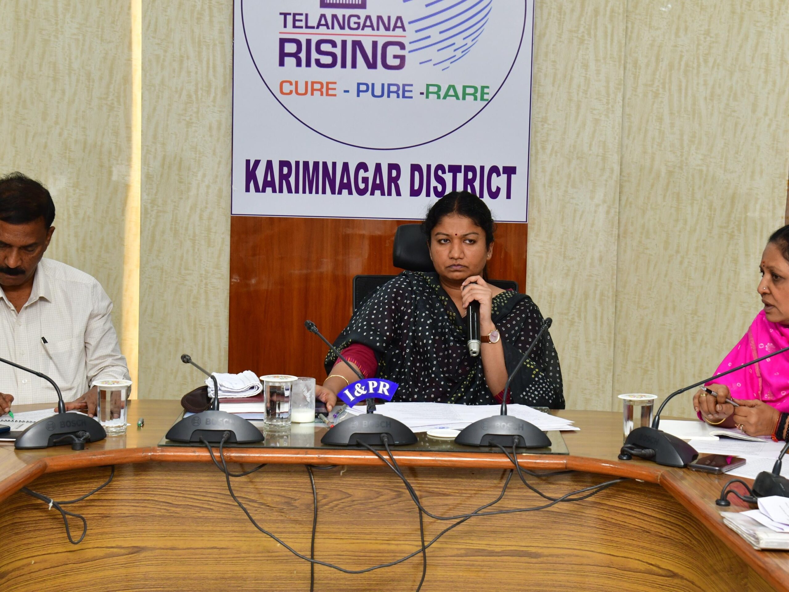 ధాన్యం కొనుగోళ్లు పకడ్బందీగా చేపట్టాలి: కలెక్టర్