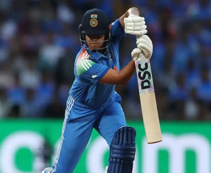 ఆరో స్థానంలో షఫాలీ వర్మ