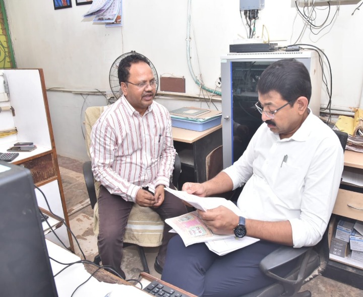 సబ్ రిజిస్ట్రార్ కార్యాలయాన్ని ఆకస్మిక తనిఖీ