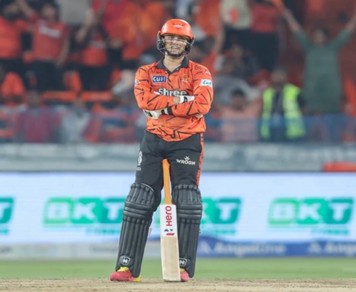 అభిషేక్ స్పెషల్ సెలబ్రేషన్స్.. కారణమిదే!