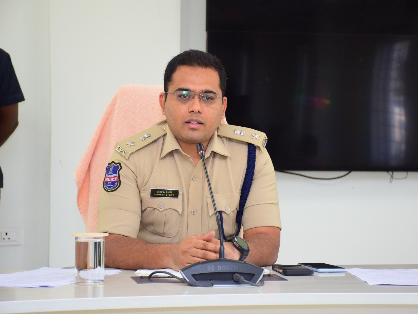 పిల్లల కదలికలు ఎప్పటికప్పుడు గమనించాలి: ఎస్పీ