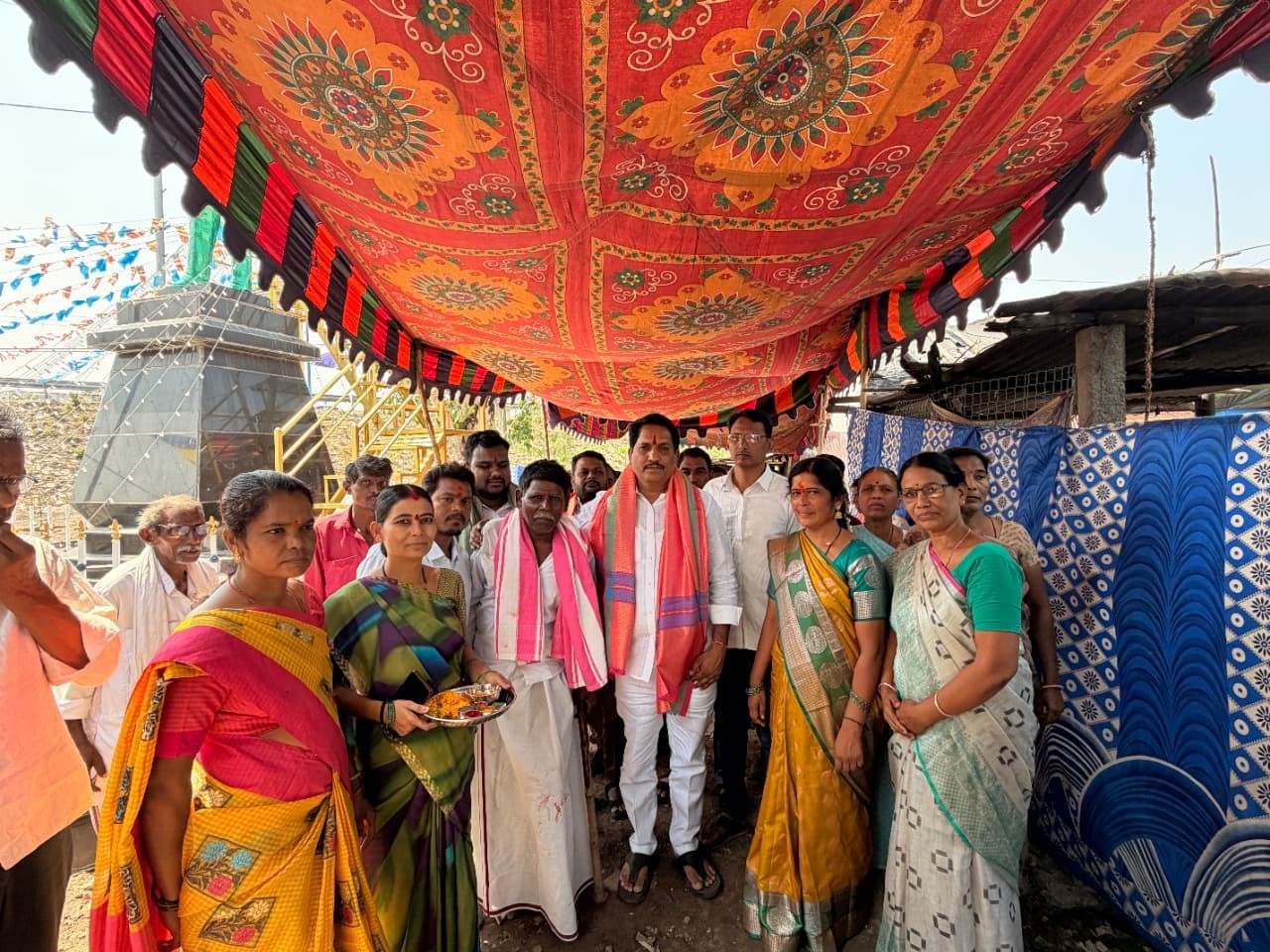 అర్హులందరికీ సంక్షేమ పథకాలు అందేలా కృషి: ఆడే గజేందర్