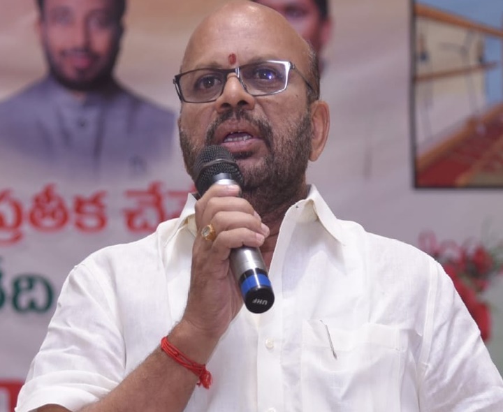 వైసీపీ కోవర్టులు పెత్తనం చేస్తున్నారు: మాజీ MLA