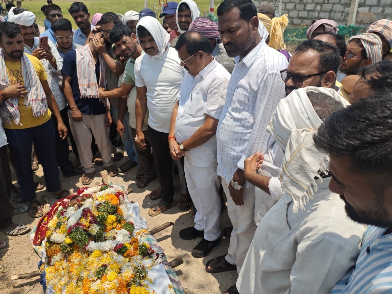 జేమ్లా నాయక్ మృతి కాంగ్రెస్ పార్టీకి తీరని లోటు: ఎమ్మెల్యే