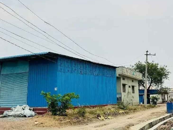 విద్యుత్ తీగలతో పొంచి ఉన్న ప్రమాదం