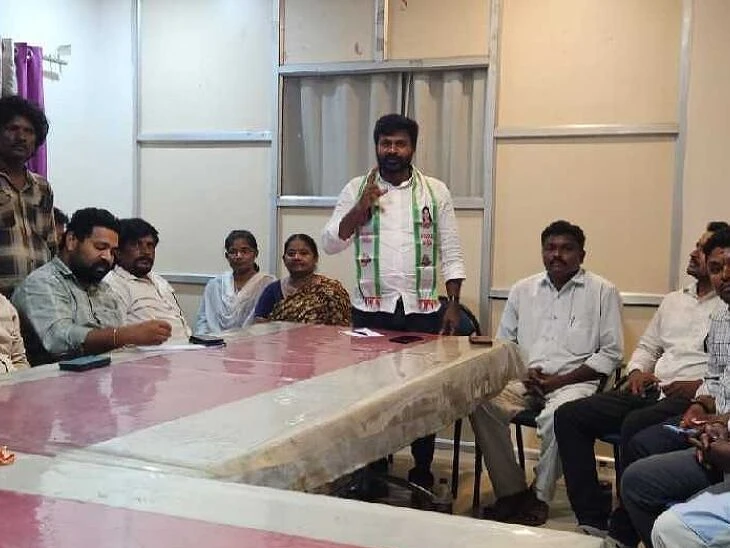 ‘కవిత పార్టీ ఆవిర్భావ సభను విజయవంతం చేయాలి’