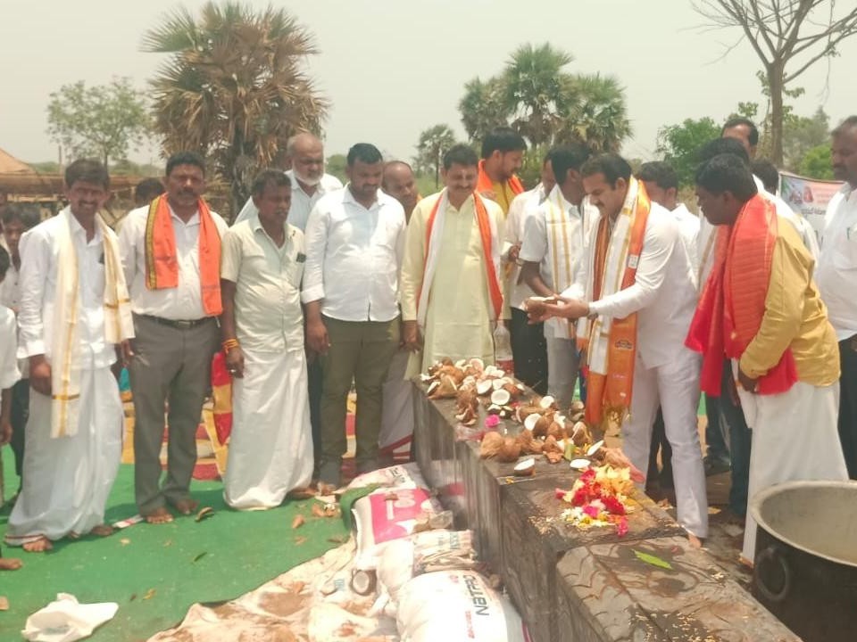 బొడ్రాయి వేడుకల్లో పాల్గొన్న డోర్నకల్ ఎమ్మెల్యే