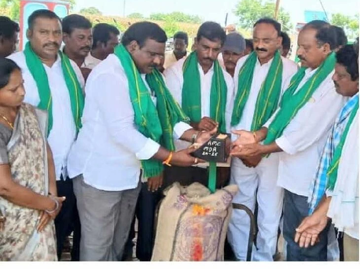 మొక్కజొన్న కేంద్రం ప్రారంభం