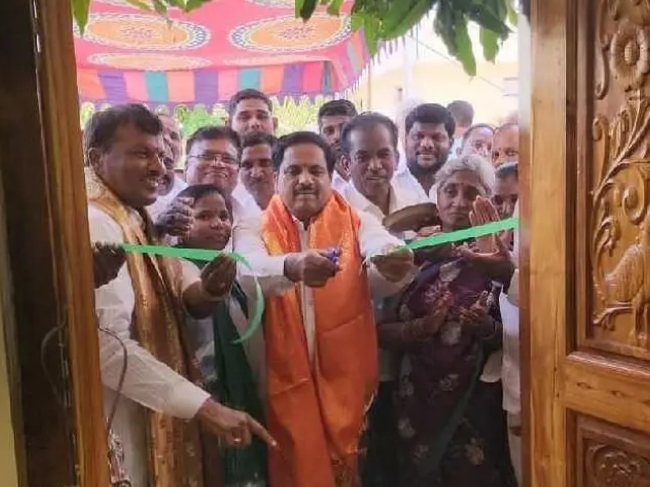 నిరుపేదల సొంతింటి కల సాకారం: ఎమ్మెల్యే