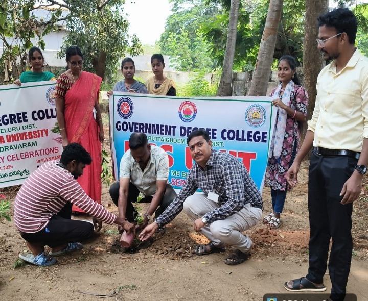 విజయవంతంగా మొక్కలు నాటే కార్యక్రమం