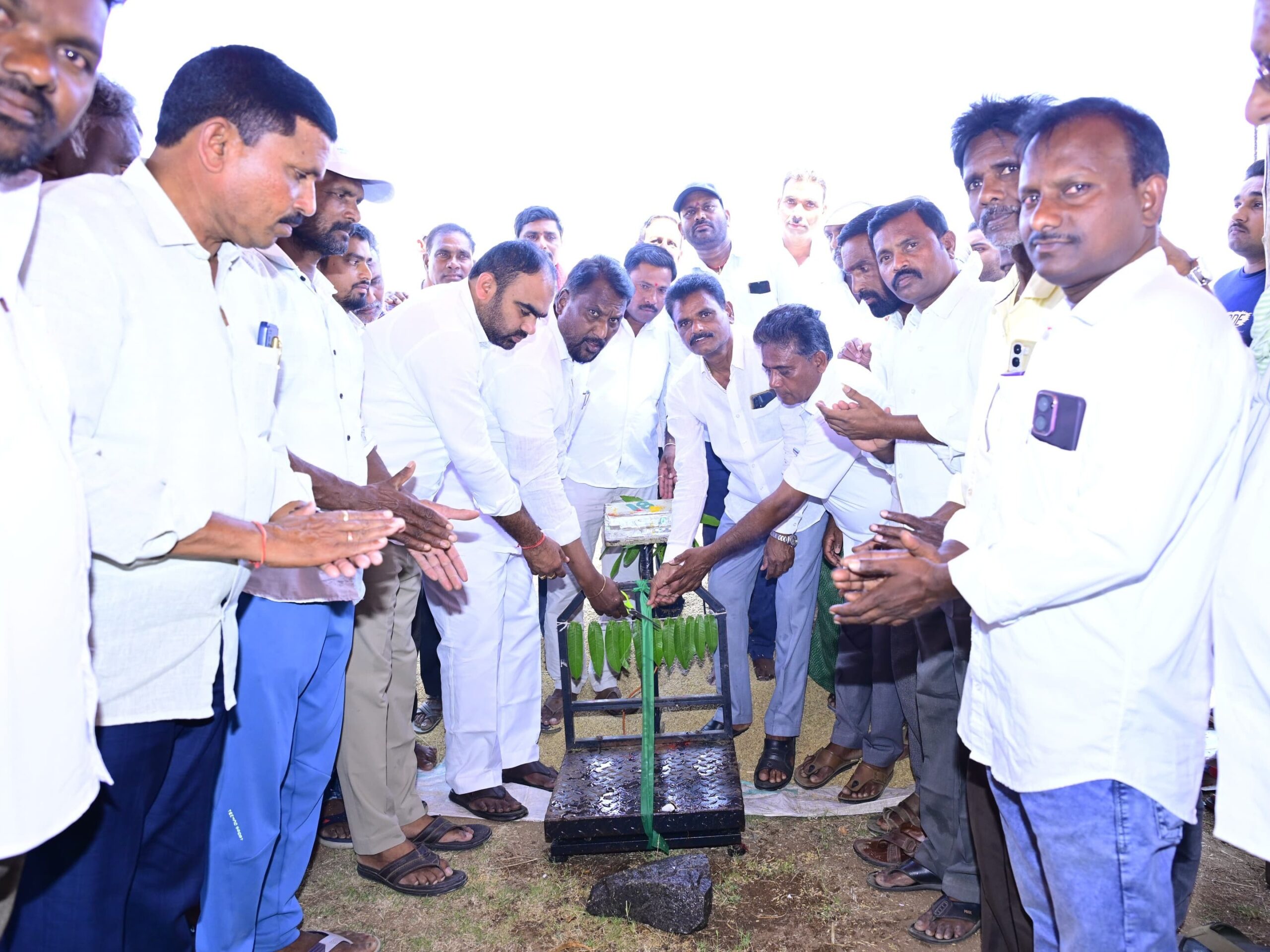 కొనుగోలు కేంద్రాలను వినియోగించుకోండి: మంత్రి