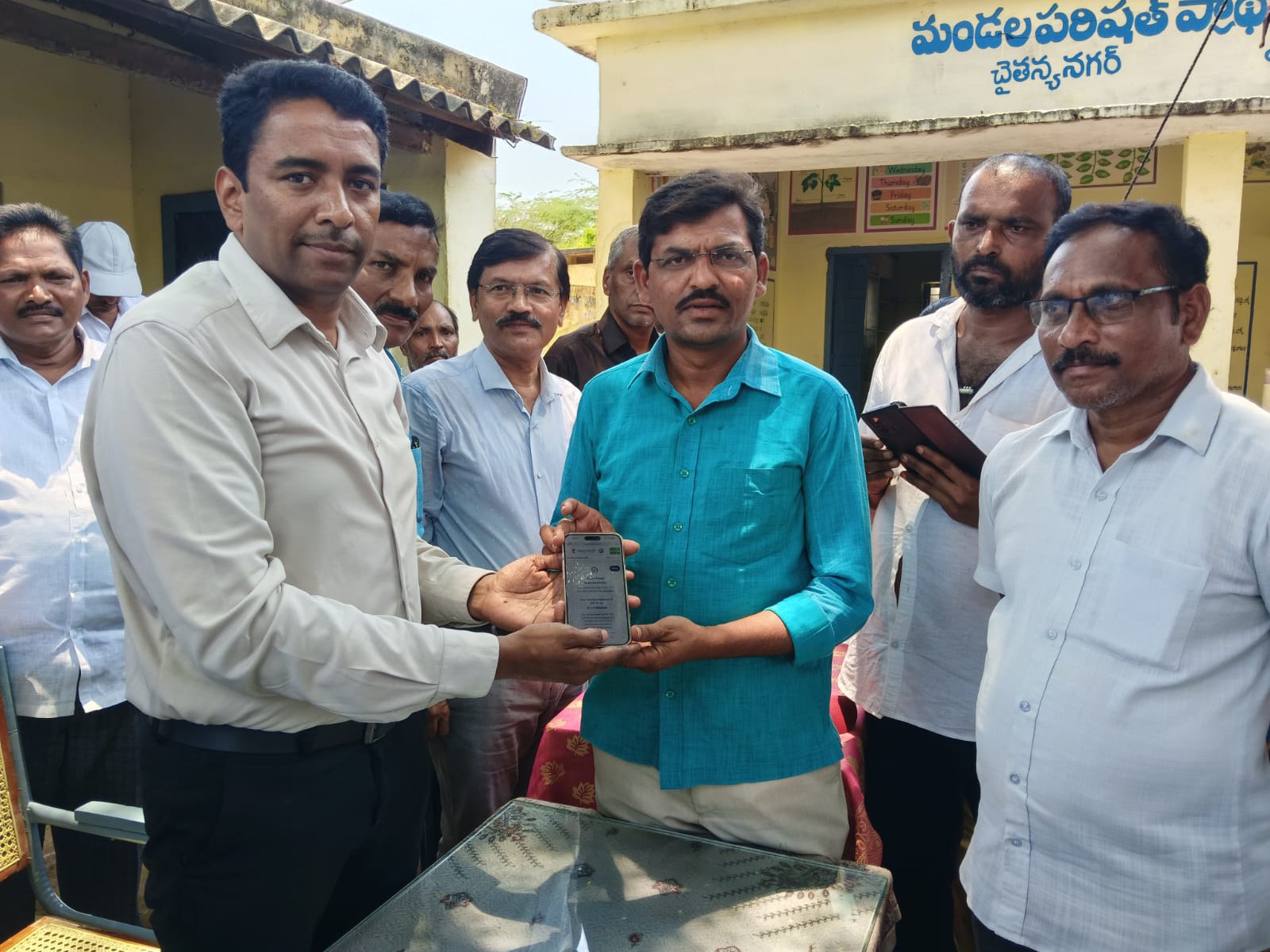 డిజిటల్ జనగణనను ప్రారంభించిన కలెక్టర్