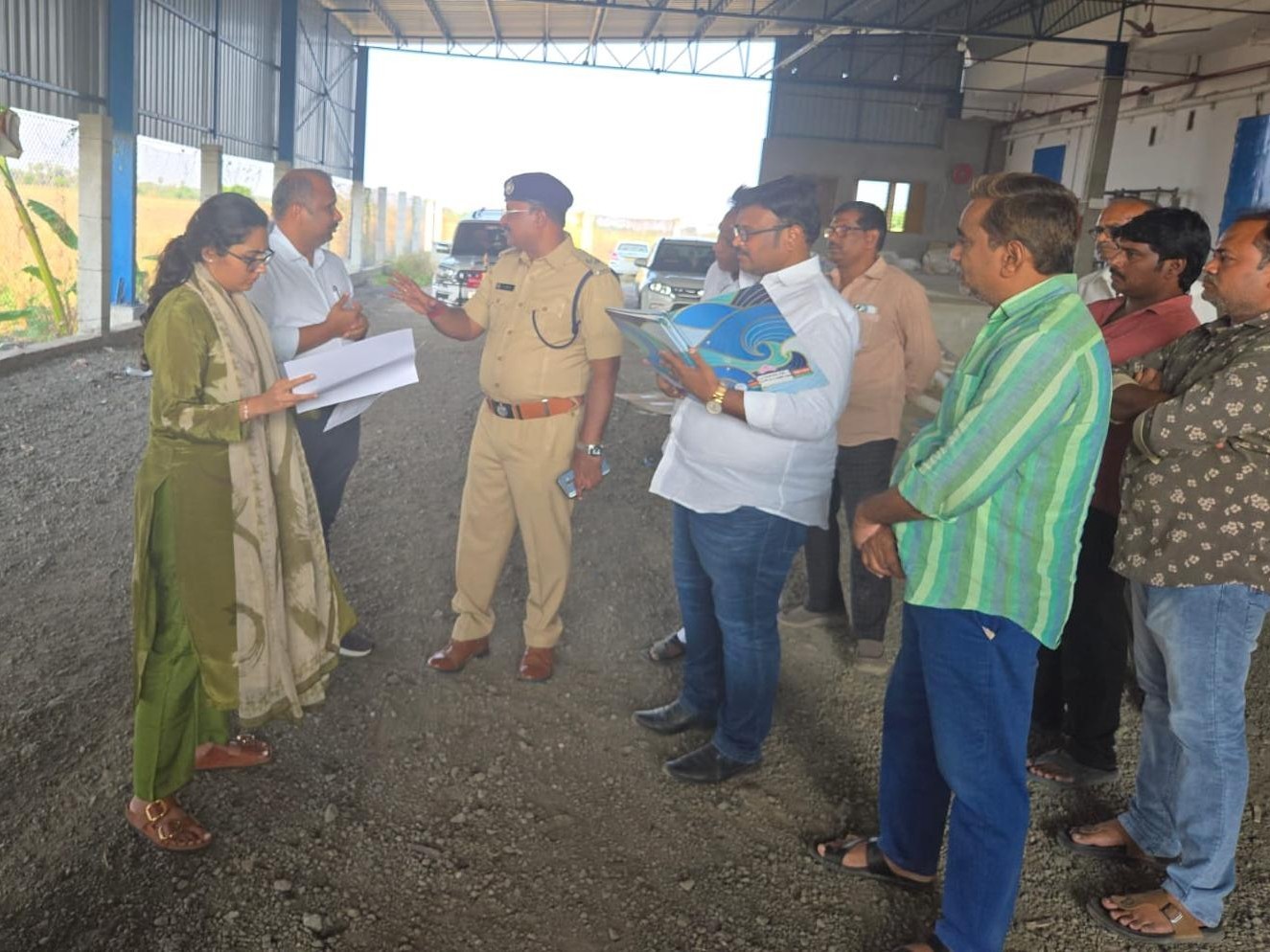 బాణాసంచా గోడౌన్లలో జేసీ తనిఖీలు