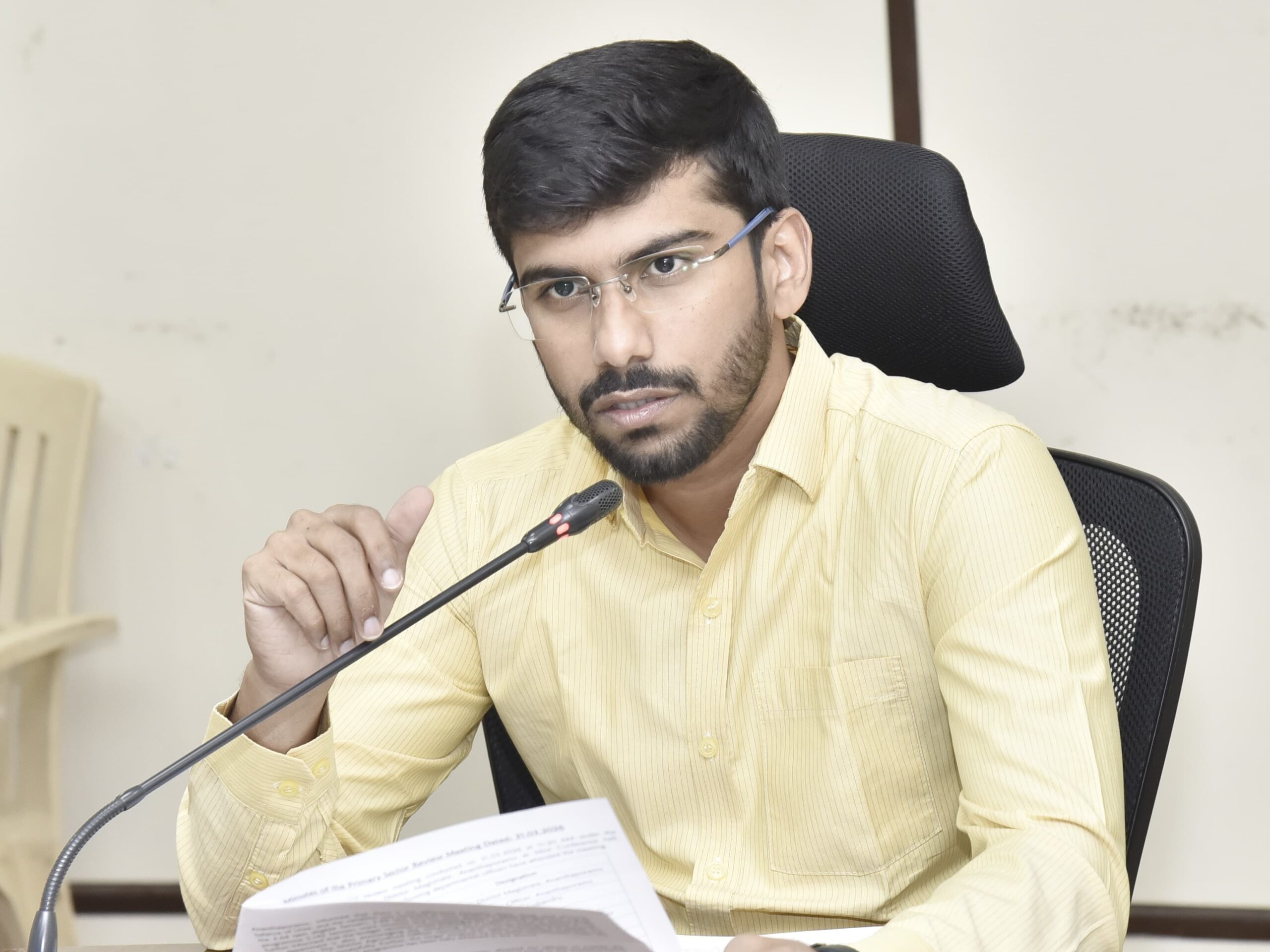 రైతుల ఆదాయం పెంచేలా చర్యలు చేపట్టాలి: కలెక్టర్