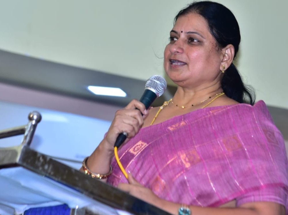 బాలిక, మహిళలకు రక్షణ లేకపోవడం బాధాకరం: సుధారాణి